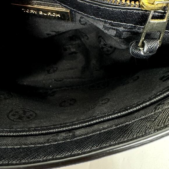 Tory Burch Black Robinson Perforated Diamond Chain Shoulder bag - Picture 7 of 12